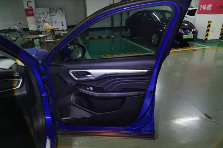 Used Roewe MARVEL X 2018 Rear-Drive Model Interior 5