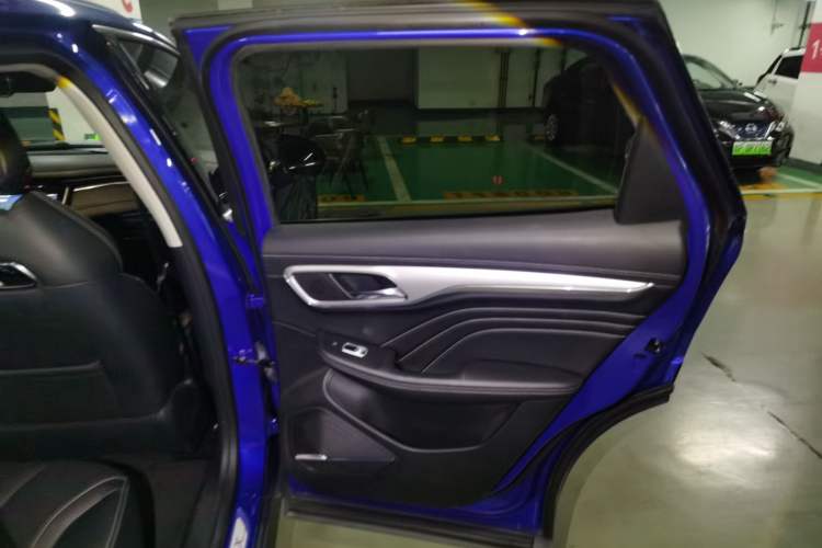 Used Roewe MARVEL X 2018 Rear-Drive Model Interior 6