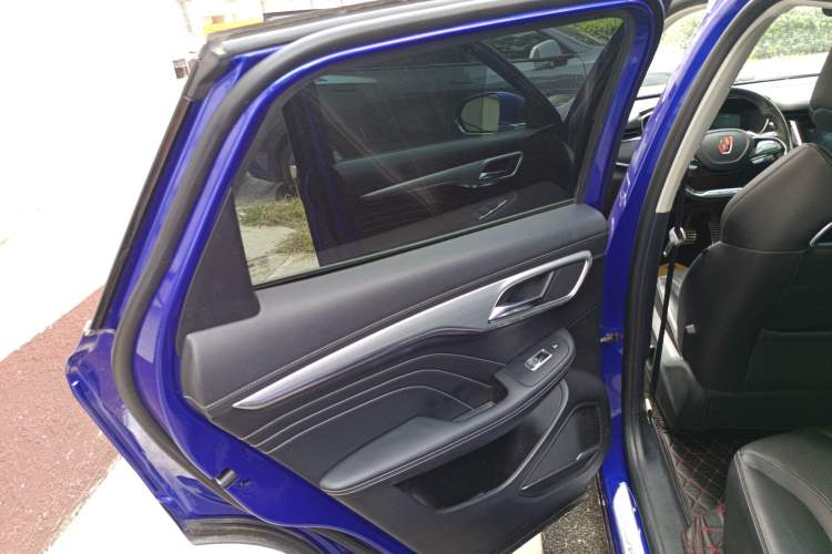 Used Roewe MARVEL X 2018 Rear-Drive Model Interior 8
