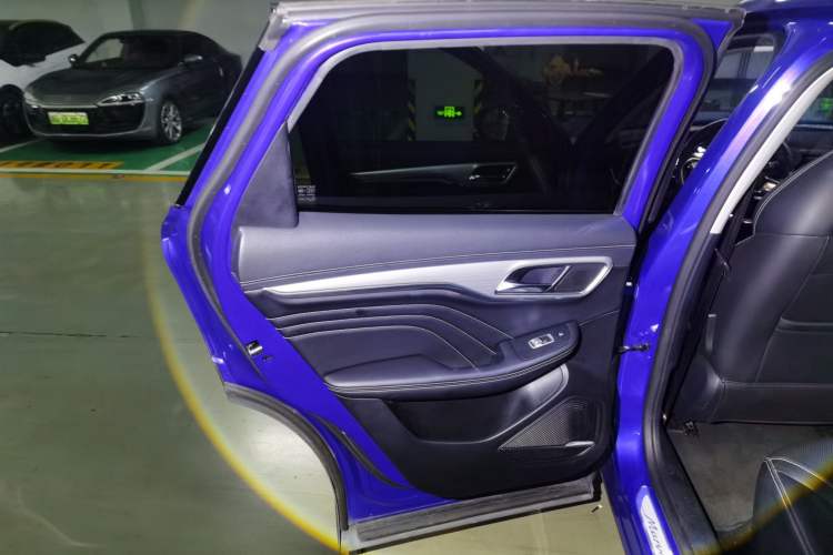 Used Roewe MARVEL X 2018 Rear-Drive Model Interior 8