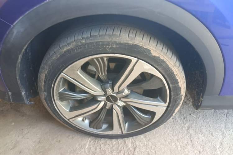 Used Roewe MARVEL X 2018 Rear-Drive Model Left Front Wheel Hub