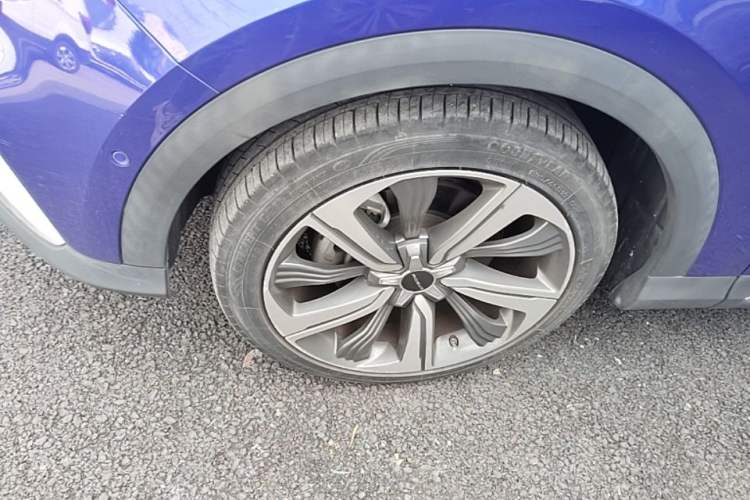 Used Roewe MARVEL X 2018 All-Wheel-Drive Model Left Front Wheel Hub