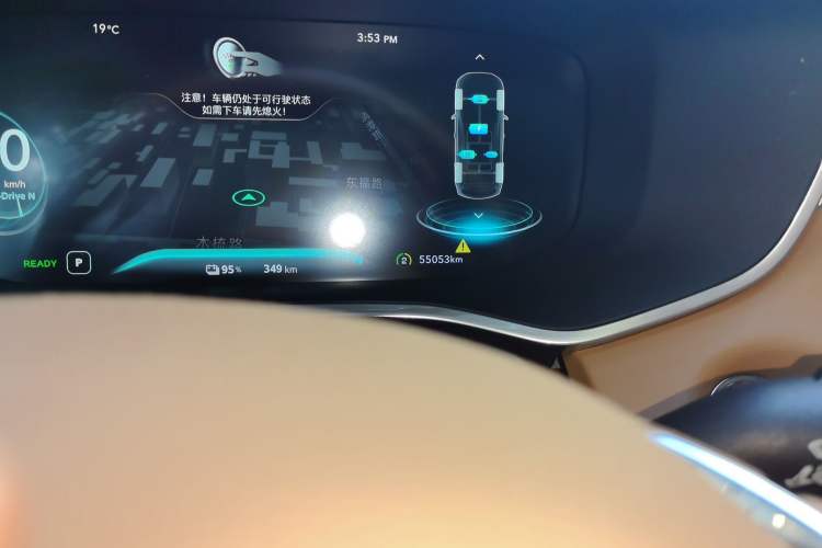 Used Roewe MARVEL X 2018 All-Wheel-Drive Model Odometer Close Up