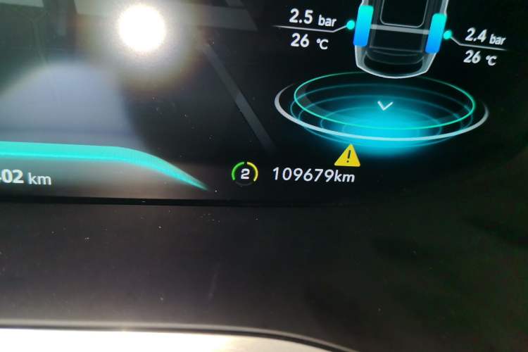 Used Roewe MARVEL X 2018 Rear-Drive Model Odometer Close Up