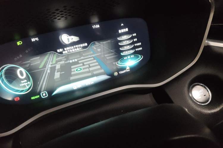 Used Roewe MARVEL X 2018 Rear-Drive Model Odometer Close Up