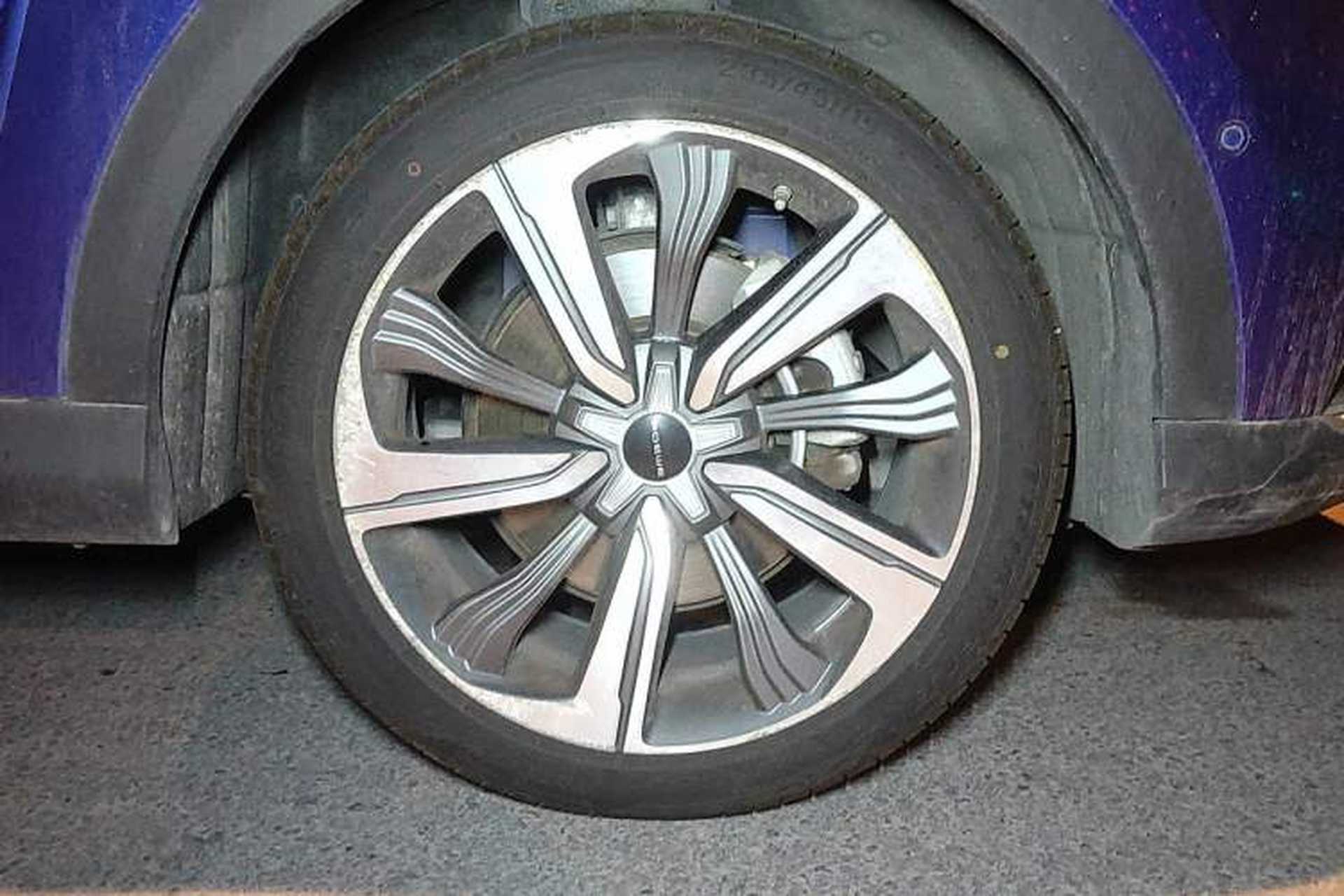 Used Roewe MARVEL X 2018 Rear-Drive Model Right Front Wheel Hub