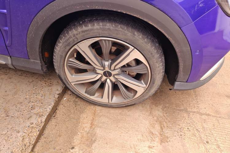 Used Roewe MARVEL X 2018 Rear-Drive Model Right Front Wheel Hub
