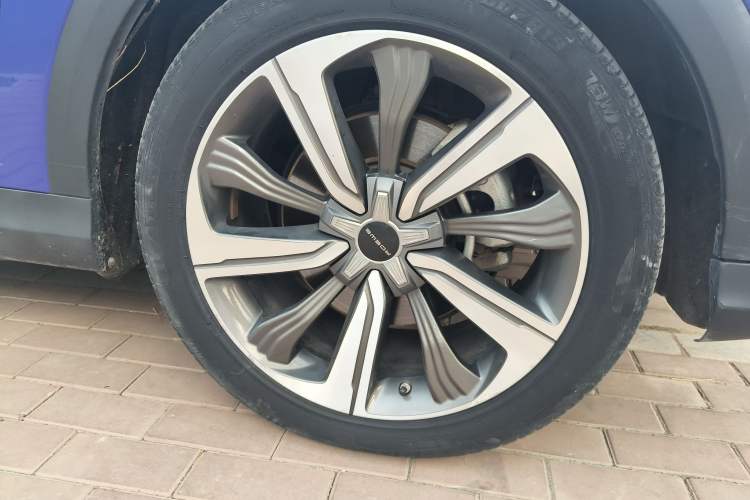 Used Roewe MARVEL X 2018 All-Wheel-Drive Model Right Front Wheel Hub