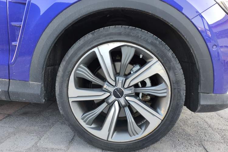 Used Roewe MARVEL X 2018 Rear-Drive Model Right Front Wheel Hub