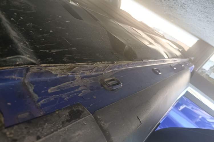 Used Roewe MARVEL X 2018 Rear-Drive Model Right Side Sill