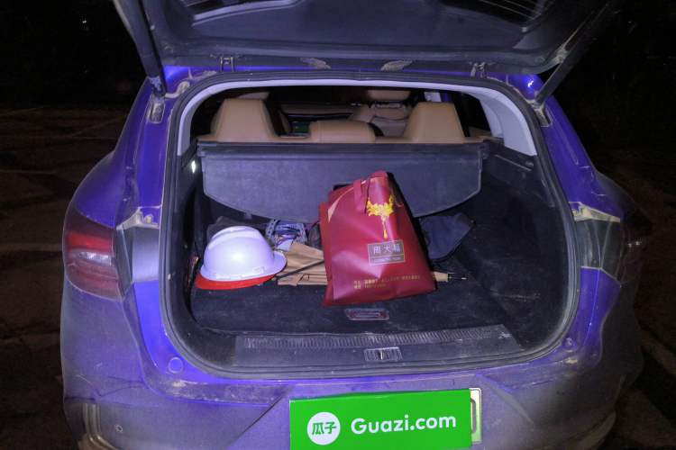 Used Roewe MARVEL X 2018 Rear-Drive Model Trunk