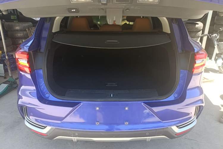 Used Roewe MARVEL X 2018 Rear-Drive Model Trunk