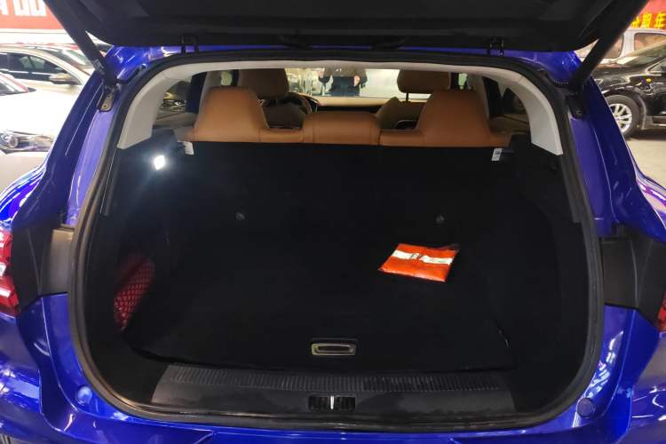 Used Roewe MARVEL X 2018 Rear-Drive Model Trunk