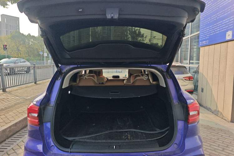 Used Roewe MARVEL X 2018 Rear-Drive Model Trunk