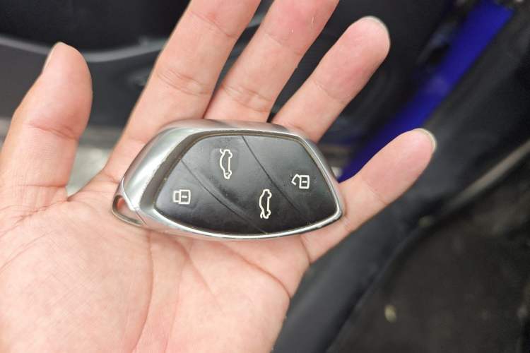 Used Roewe MARVEL X 2018 Rear-Drive Model Vehicle Key