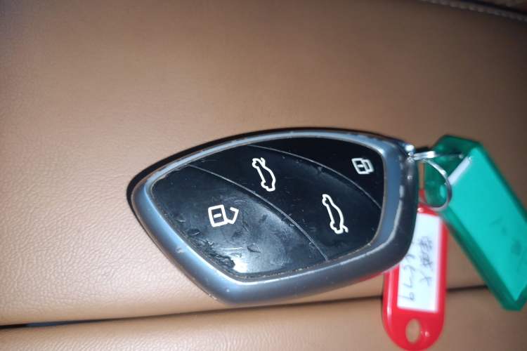 Used Roewe MARVEL X 2018 Rear-Drive Model Vehicle Key