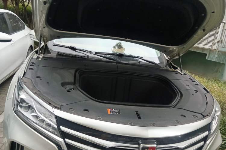 Used Roewe MARVEL X 2018 Rear-Drive Model Engine Bay