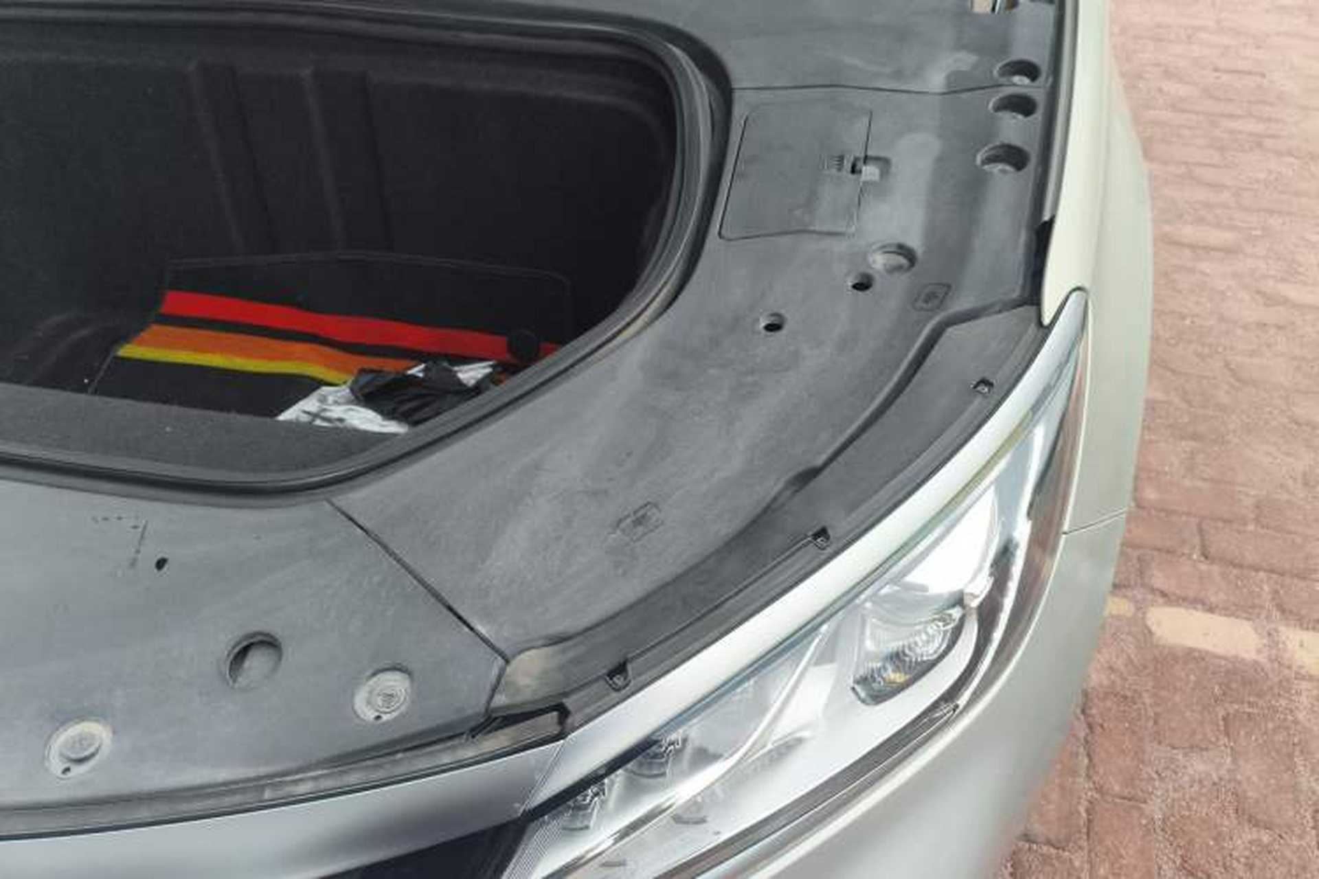 Used Roewe MARVEL X 2018 Rear-Drive Model Engine Bay Left