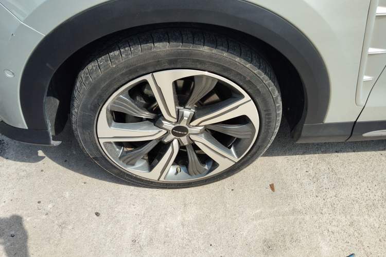 Used Roewe MARVEL X 2018 All-Wheel-Drive Model Left Front Wheel Hub