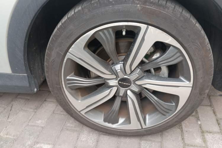 Used Roewe MARVEL X 2018 Rear-Drive Model Right Front Wheel Hub