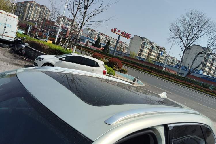 Used Roewe MARVEL X 2018 All-Wheel-Drive Model Roof