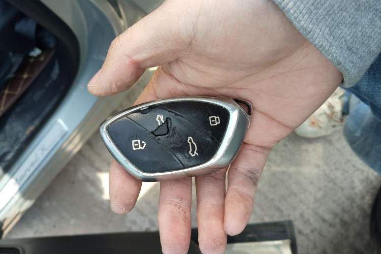Used Roewe MARVEL X 2018 All-Wheel-Drive Model Vehicle Key