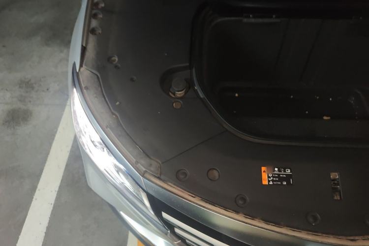 Used Roewe MARVEL X 2018 Rear-Drive Model Engine Bay Right