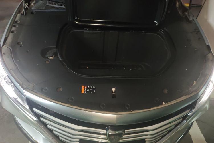 Used Roewe MARVEL X 2018 Rear-Drive Model Engine Bay