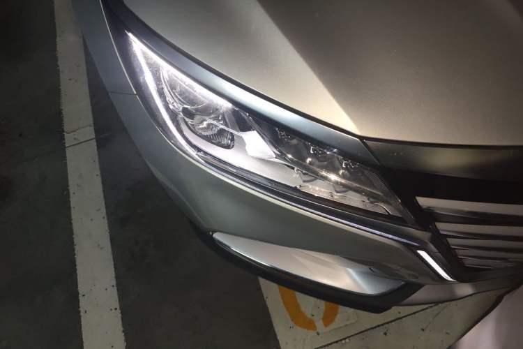 Used Roewe MARVEL X 2018 Rear-Drive Model Right Front Headlight