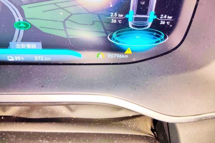 Used Roewe MARVEL X 2018 Rear-Drive Model Odometer Close Up