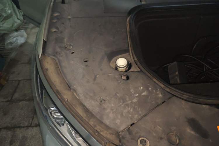 Used Roewe MARVEL X 2018 Rear-Drive Model Engine Bay Right