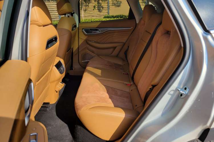 Used Roewe MARVEL X 2018 Rear-Drive Model Interior 3