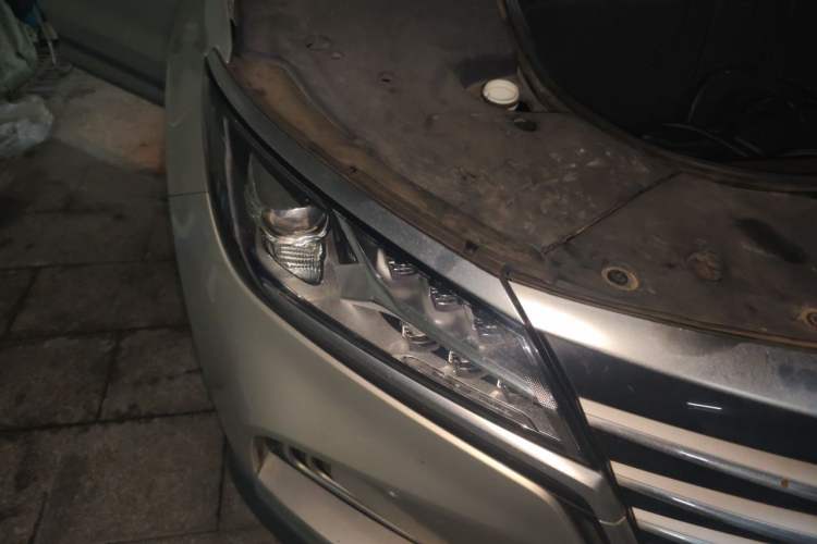 Used Roewe MARVEL X 2018 Rear-Drive Model Right Front Headlight