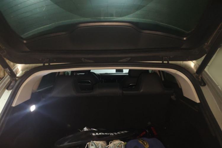 Used Roewe MARVEL X 2018 Rear-Drive Model Trunk