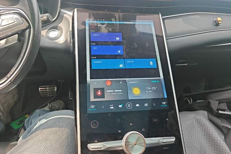 Used Roewe MARVEL X 2018 Rear-Drive Model Audio And AC Panel