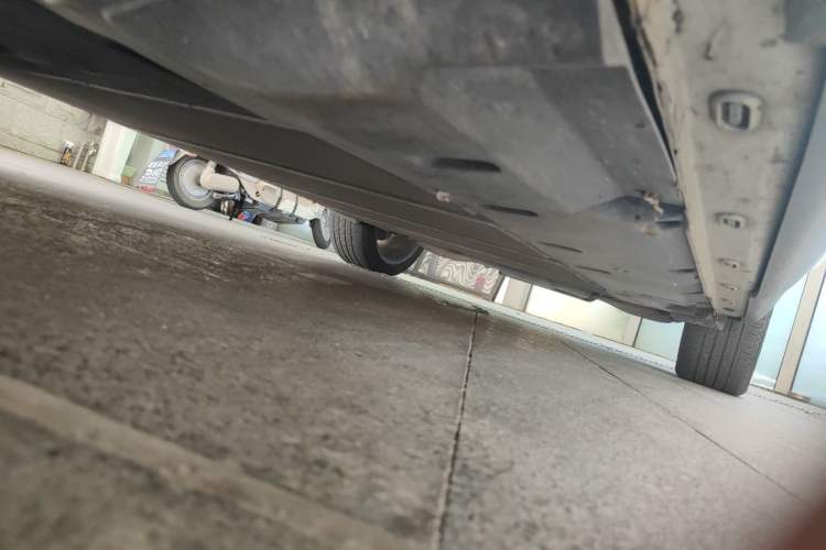 Used Roewe MARVEL X 2018 Rear-Drive Model Chassis Front Left