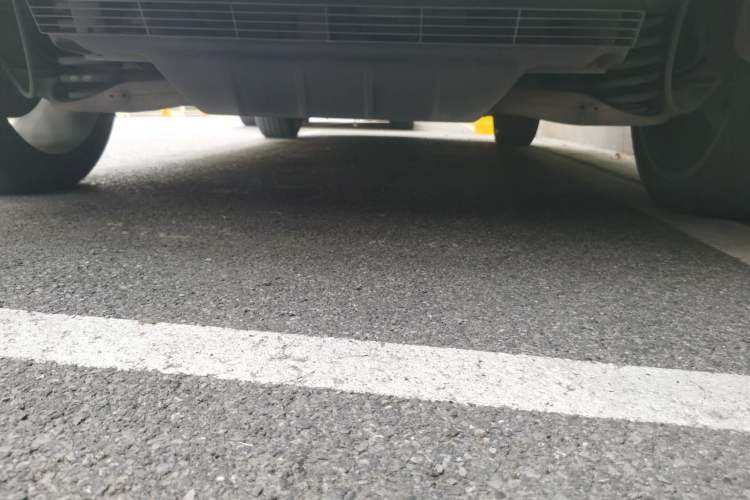 Used Roewe MARVEL X 2018 Rear-Drive Model Chassis Front Right