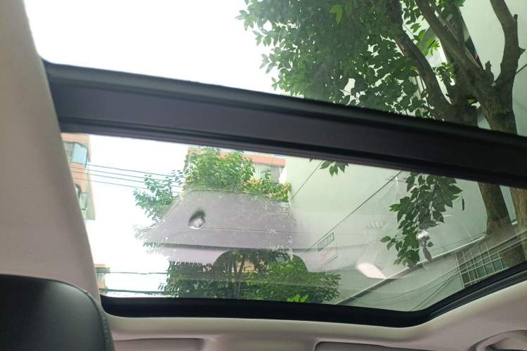 Used Roewe MARVEL X 2018 All-Wheel-Drive Model Headliner