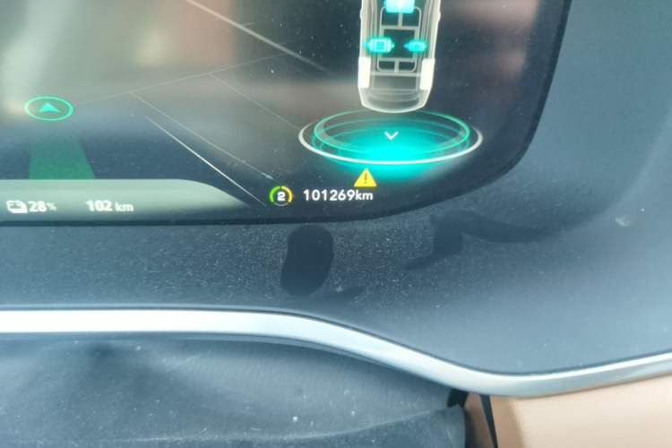 Used Roewe MARVEL X 2018 Rear-Drive Model Odometer Close Up