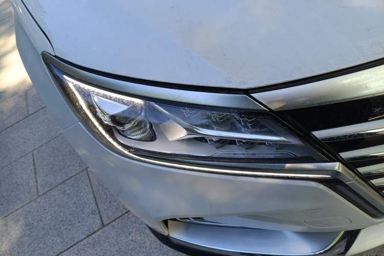 Used Roewe MARVEL X 2018 Rear-Drive Model Right Front Headlight