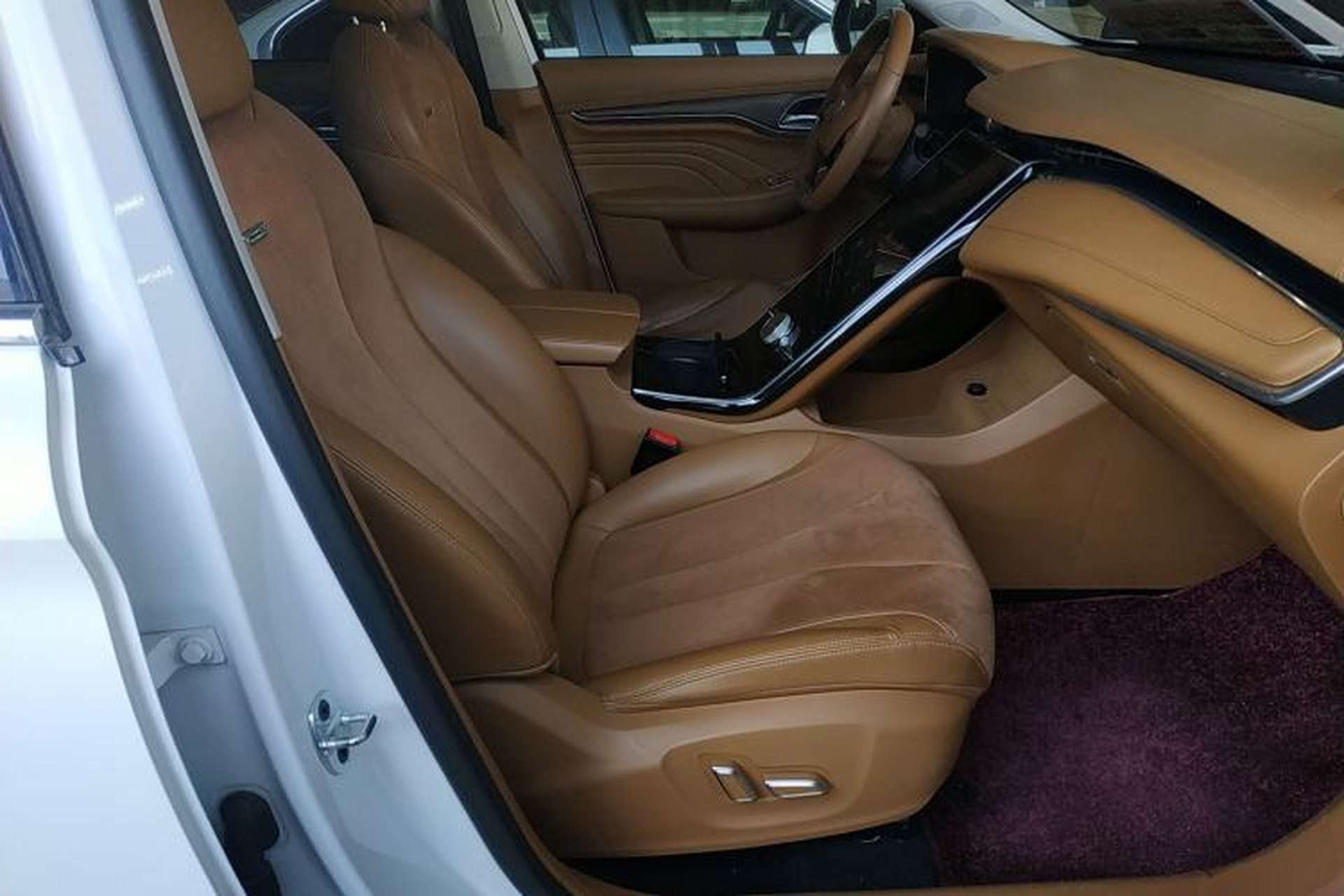 Used Roewe MARVEL X 2018 All-Wheel-Drive Model Right Front Seat