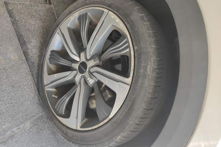 Used Roewe MARVEL X 2018 Rear-Drive Model Right Front Wheel Hub