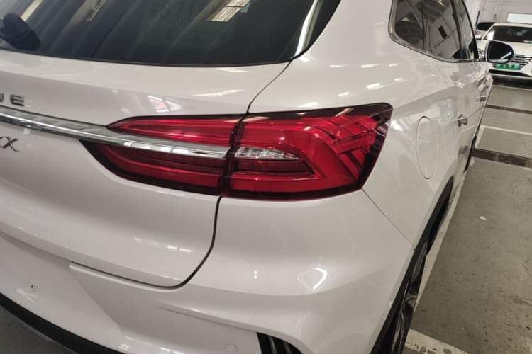 Used Roewe MARVEL X 2018 Rear-Drive Model Right Rear Taillight