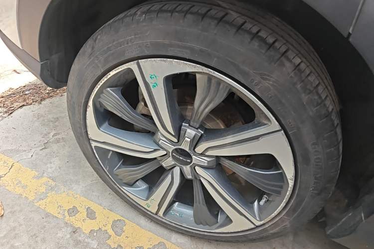 Used Roewe MARVEL X 2018 Rear-Drive Model Right Rear Wheel Hub