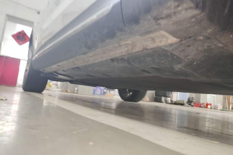 Used Roewe MARVEL X 2018 Rear-Drive Model Right Side Sill