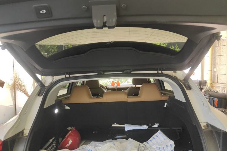 Used Roewe MARVEL X 2018 Rear-Drive Model Trunk