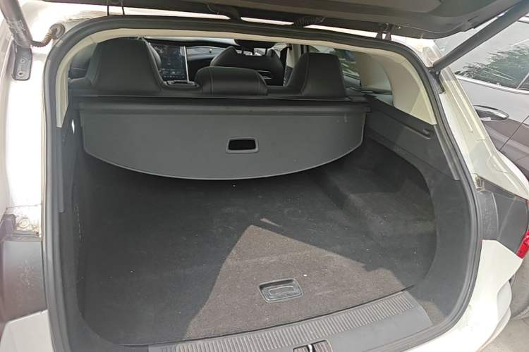 Used Roewe MARVEL X 2018 Rear-Drive Model Trunk