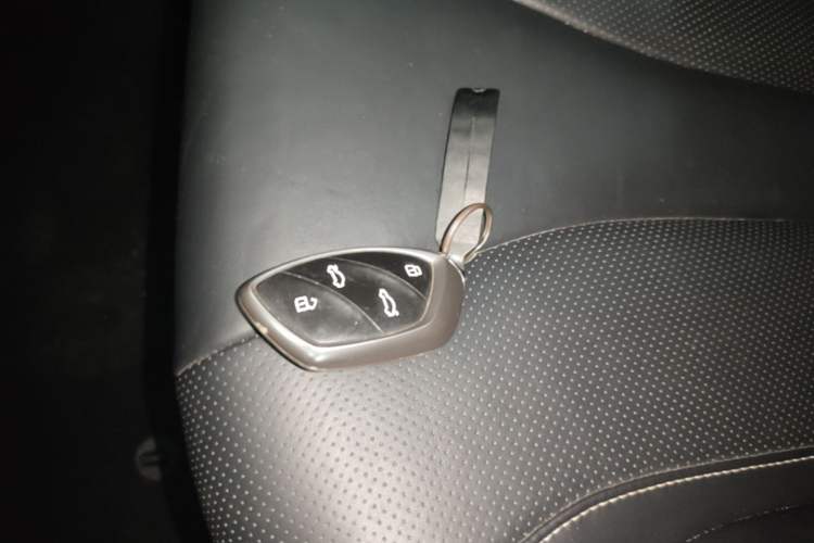 Used Roewe MARVEL X 2018 Rear-Drive Model Vehicle Key
