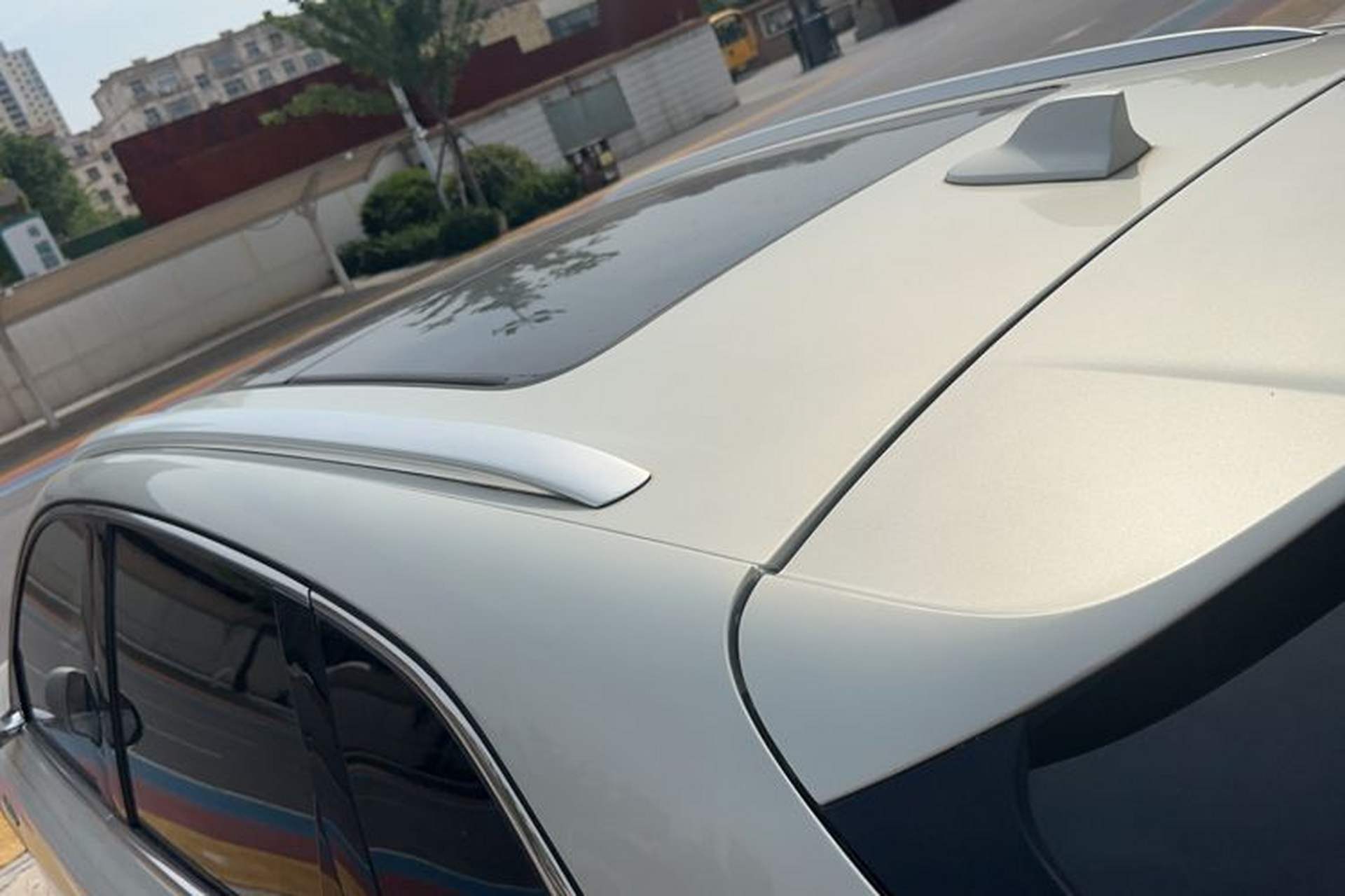 Used Roewe MARVEL X 2018 Rear-Drive Model Exterior 7