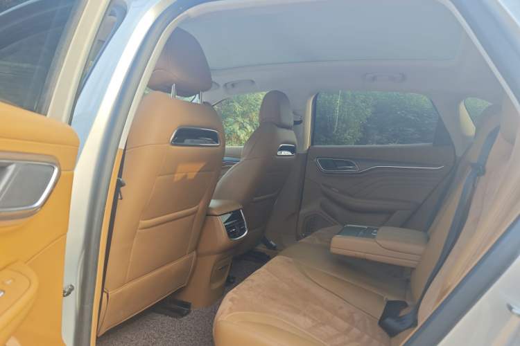 Used Roewe MARVEL X 2018 Rear-Drive Model Interior 2